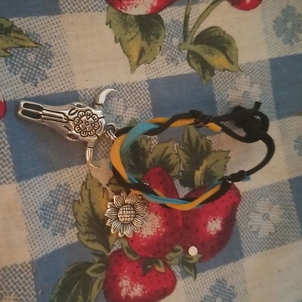 Hand made bracelets - Picture 3 of 3